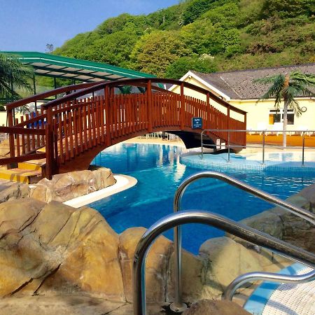 Cardigan Bay Holiday Park Стая снимка